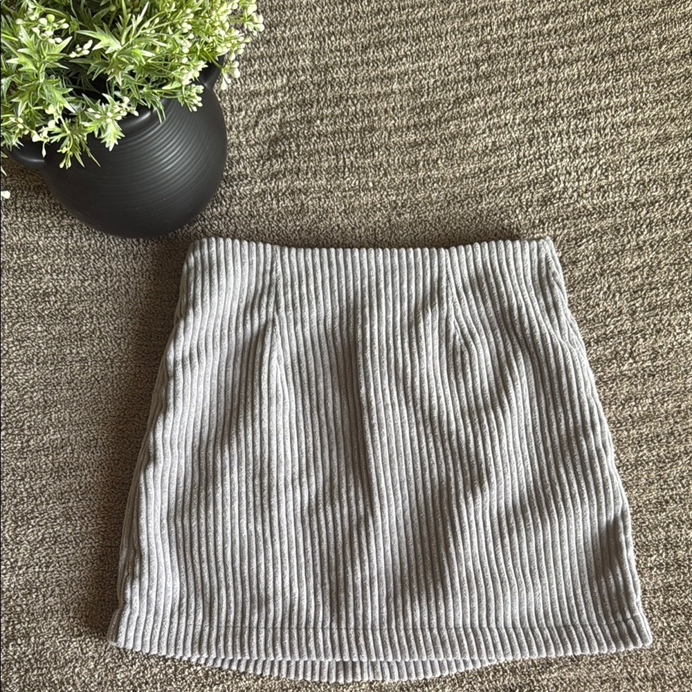 Lulu’s Gray Ribbed Skirt